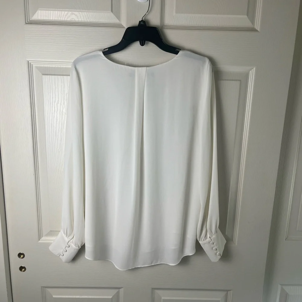 White House Black Market blouse - Picture 5 of 5
